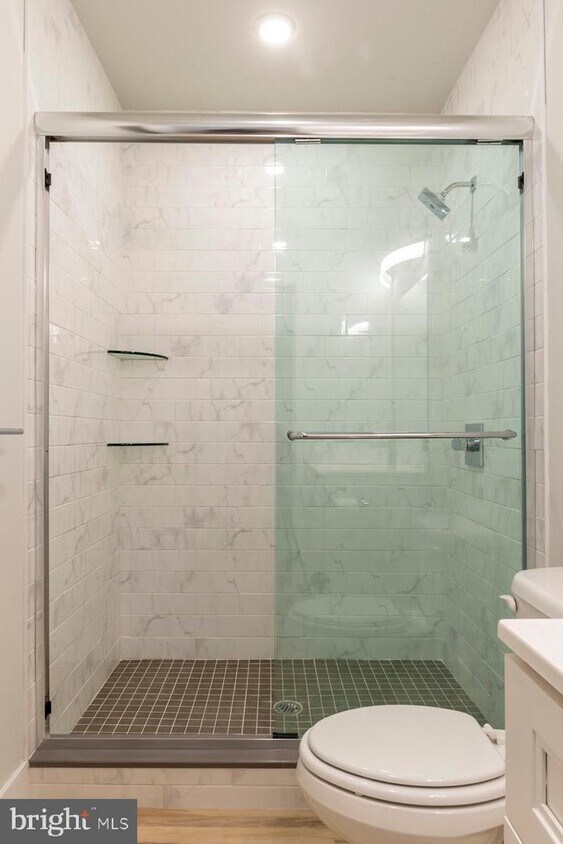 Foto principal - 2440 Kensington Ave