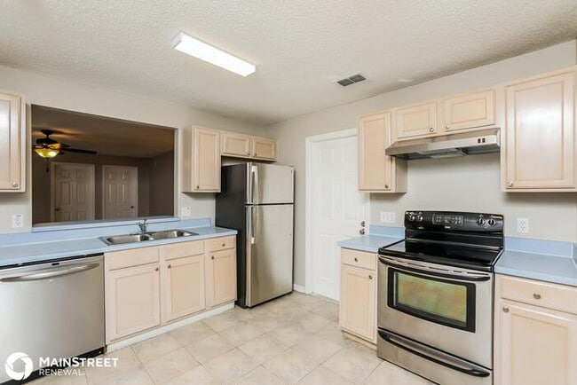 Building Photo - 1594 Royal Oaks Dr, Apopka, FL 32703