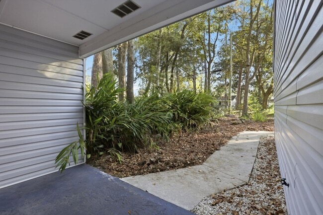Building Photo - Remodeled 3 bedroom 2 bath home in NW Gainesville