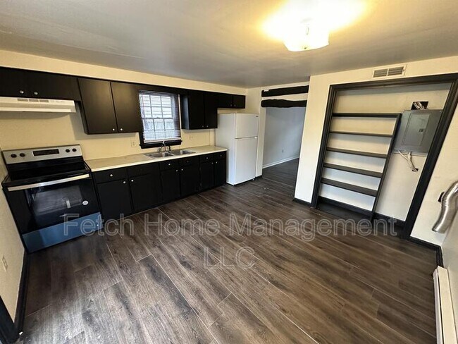 Foto del edificio - 143 Howard Ave