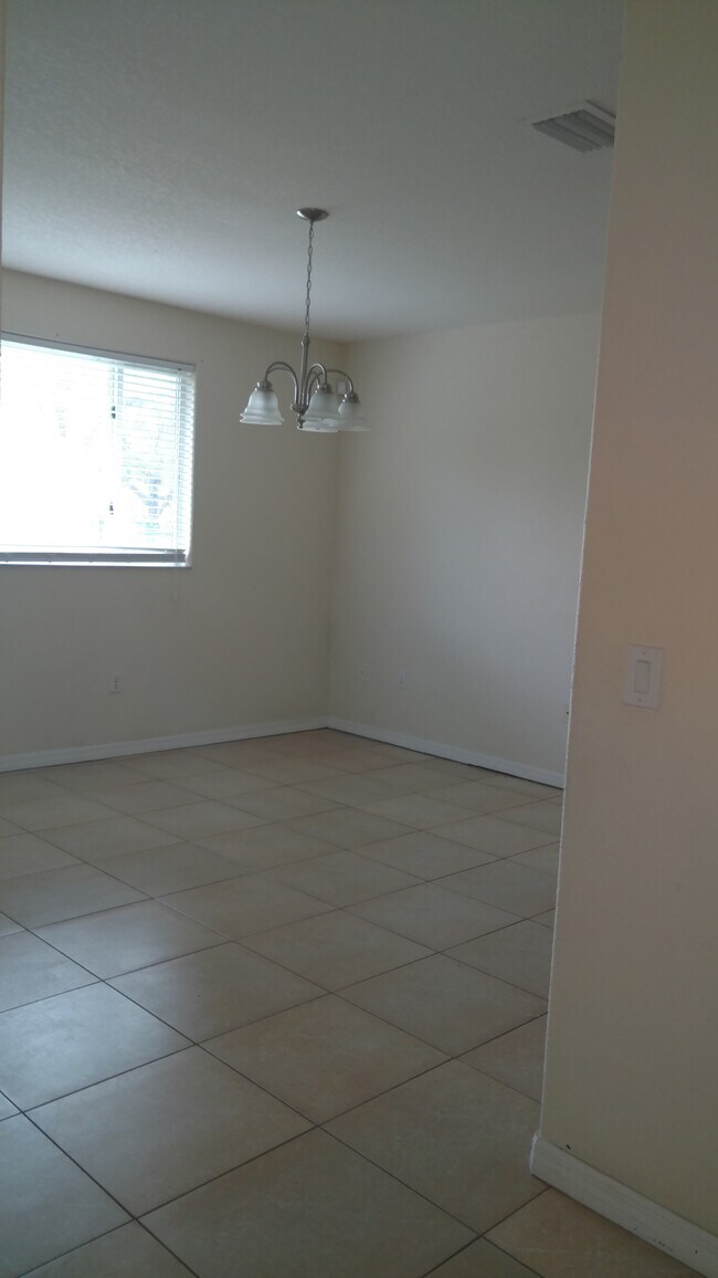 Foto del edificio - 1712 NE 9th Dr