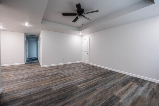 Foto del edificio - The Residences at Bryson Lake-367
