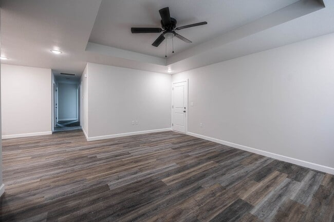 Building Photo - THE RESIDENCES AT BRYSON LAKE-373