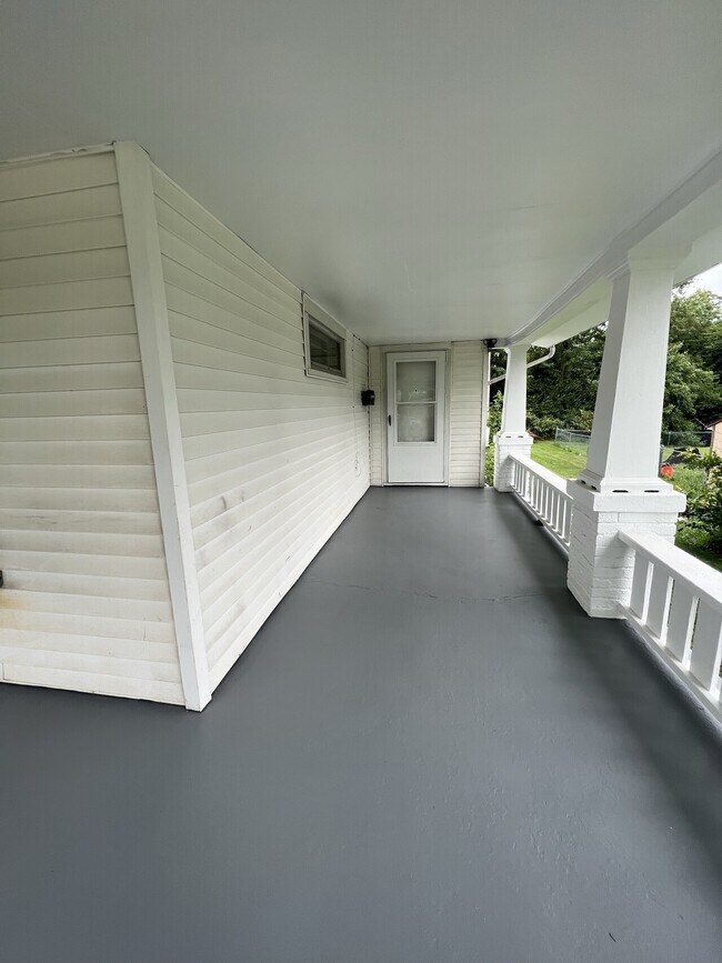 Building Photo - Single Family House in Kettering