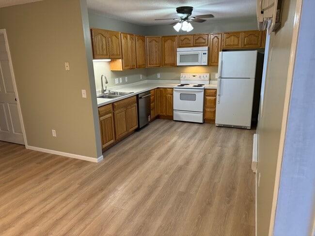 Building Photo - 615 11th Street Southwest