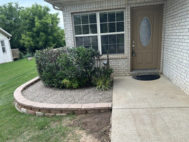 Building Photo - 6148 W Milliken Bnd