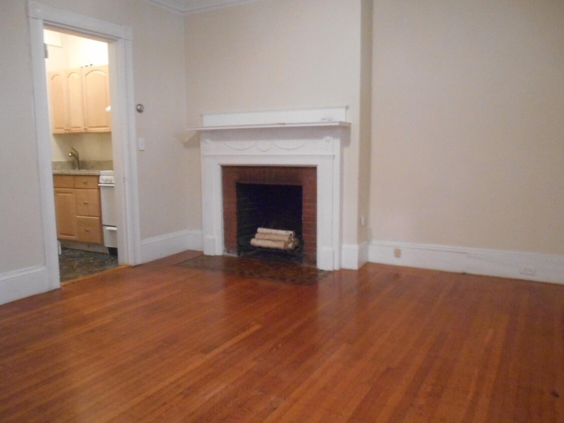 Building Photo - 19 James St