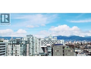 Building Photo - 180 E 2nd Ave