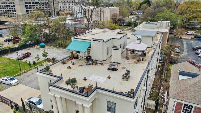 Foto del edificio - 721 N State St