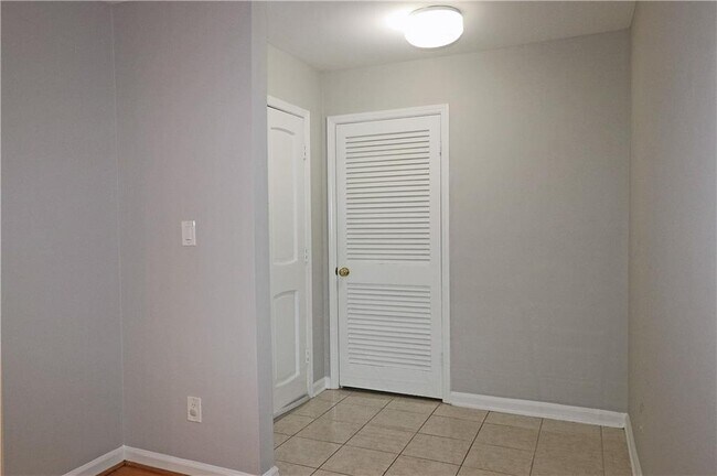 Foto del edificio - 40 Glenald Way NW