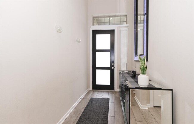 Building Photo - 7303 Kingbird Cv Ct