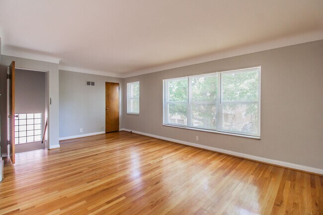 Building Photo - (867) 7212-14 Dartmouth