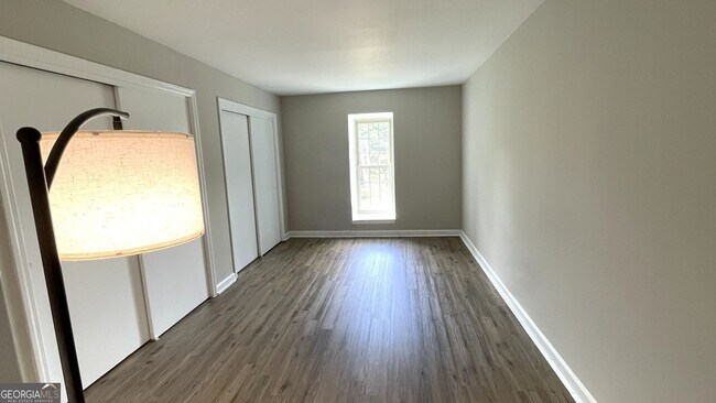 Building Photo - 3091 Colonial Way