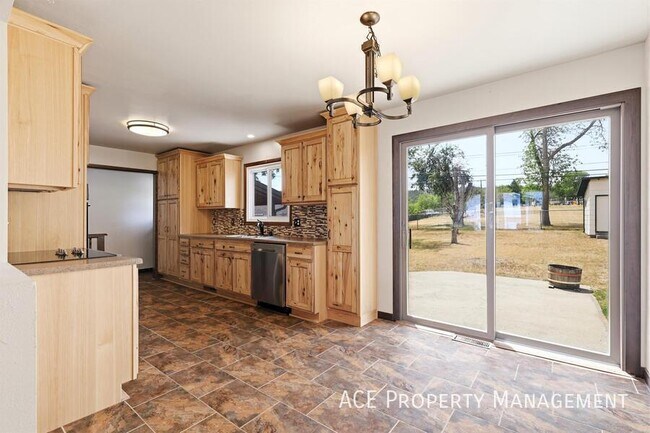 Building Photo - 209 Wedgewood Dr