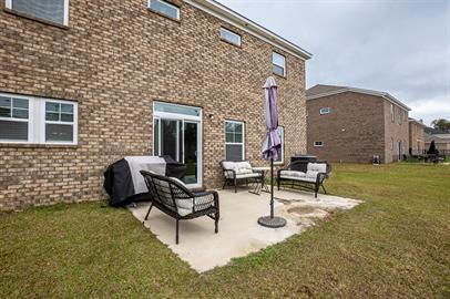 Foto del edificio - Available early April!