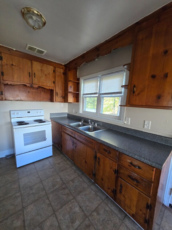 Building Photo - 2824 Mauldin St