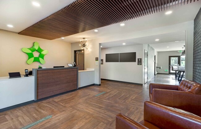 Building Photo - Furnished Studio-Atlanta - Newnan