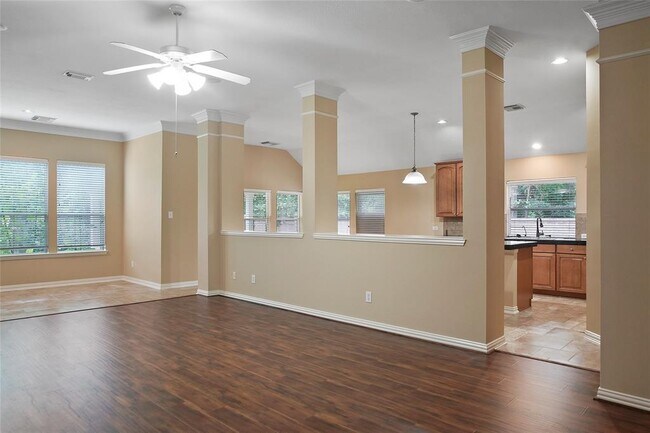 Foto del edificio - 13019 Coopers Hawk Dr