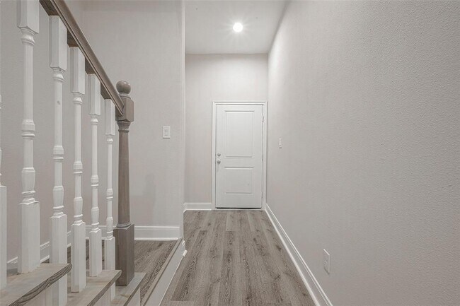 Building Photo - 2528 S Texas Ave