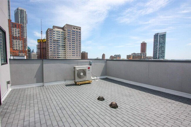 Foto del edificio - 141 Newark Ave