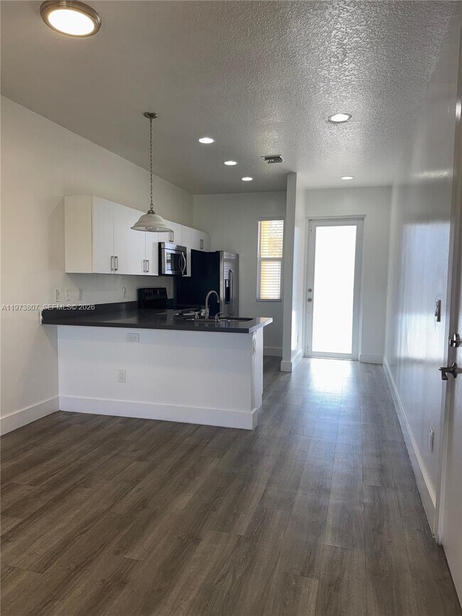 Foto del edificio - 8807 NW 76th Dr