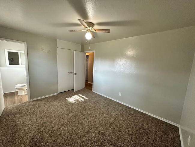 Building Photo - Move -in Special: 3 Bed Home Southwest OKC