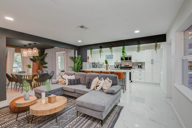 Foto del edificio - 9406 Opelika St