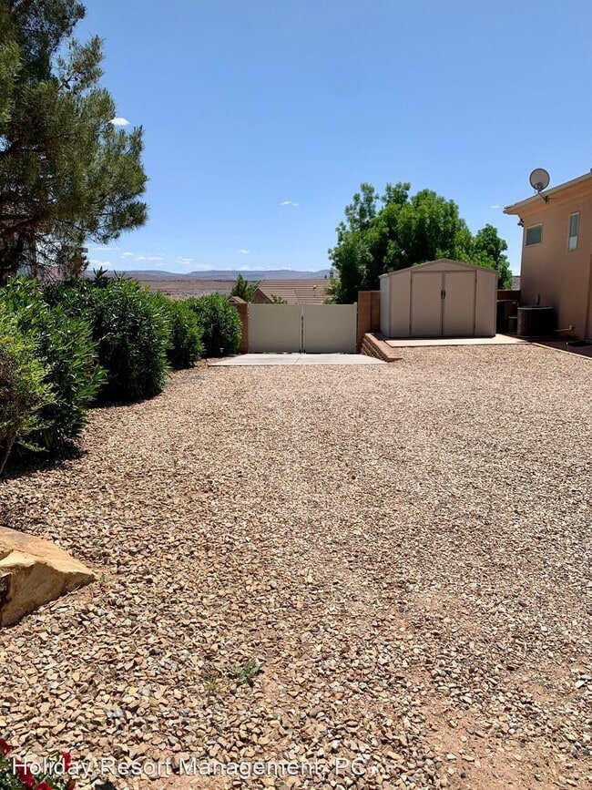 Building Photo - 2 br, 1 bath House - 2276 E. Greystone
