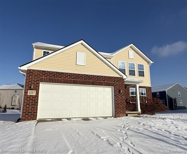 Foto del edificio - 4287 Cloverlane Dr