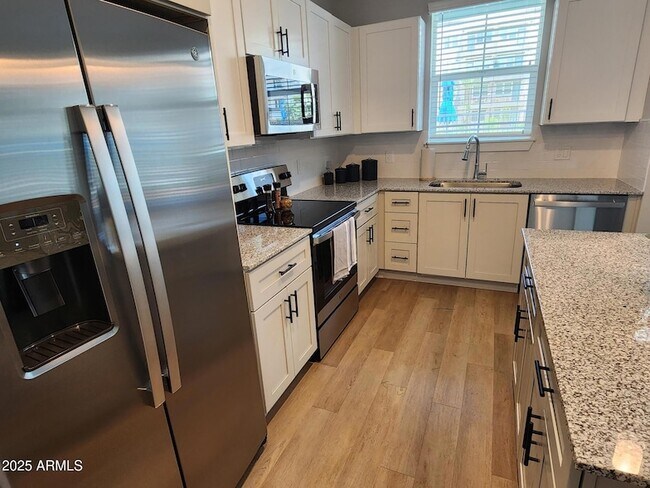 Building Photo - 4755 E Southern Ave