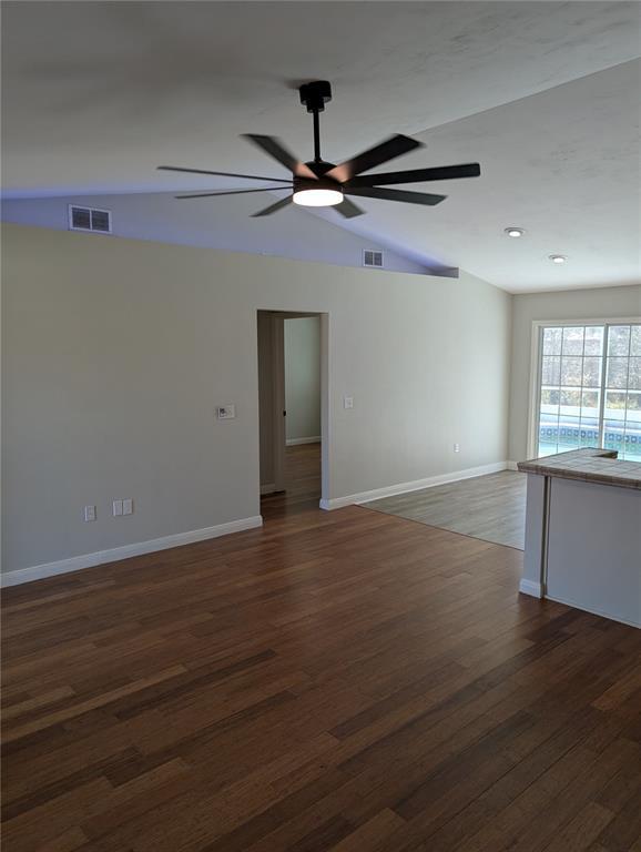 Foto del edificio - 41 Bud Field Dr