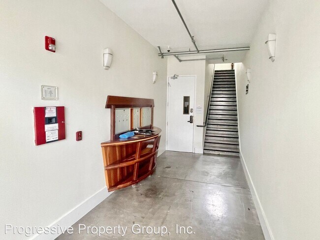Building Photo - 1 br, 2 bath House - 3365 20th Street #6