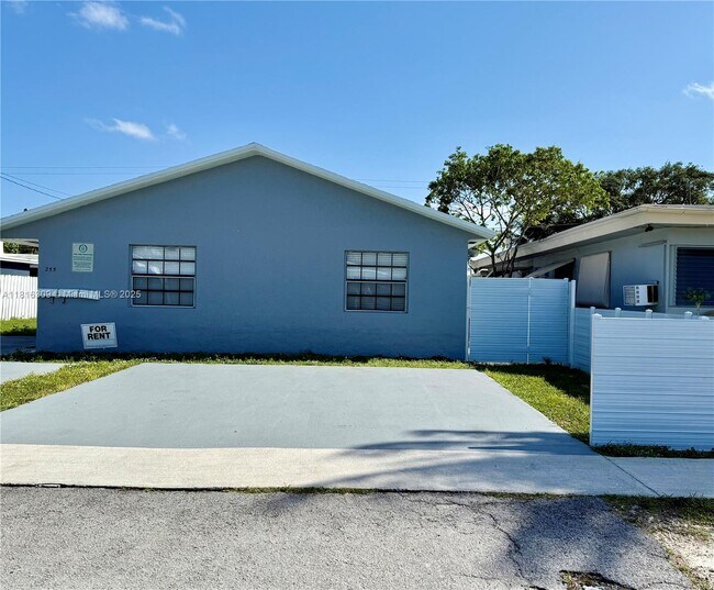 Foto del edificio - 255 SW 12th St