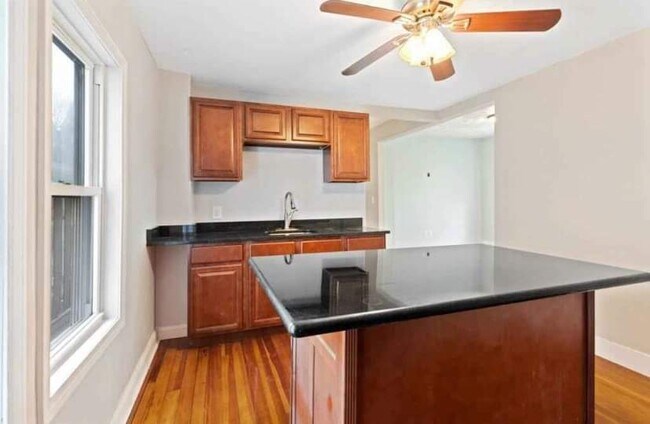 Cocina - 23 Rockland St