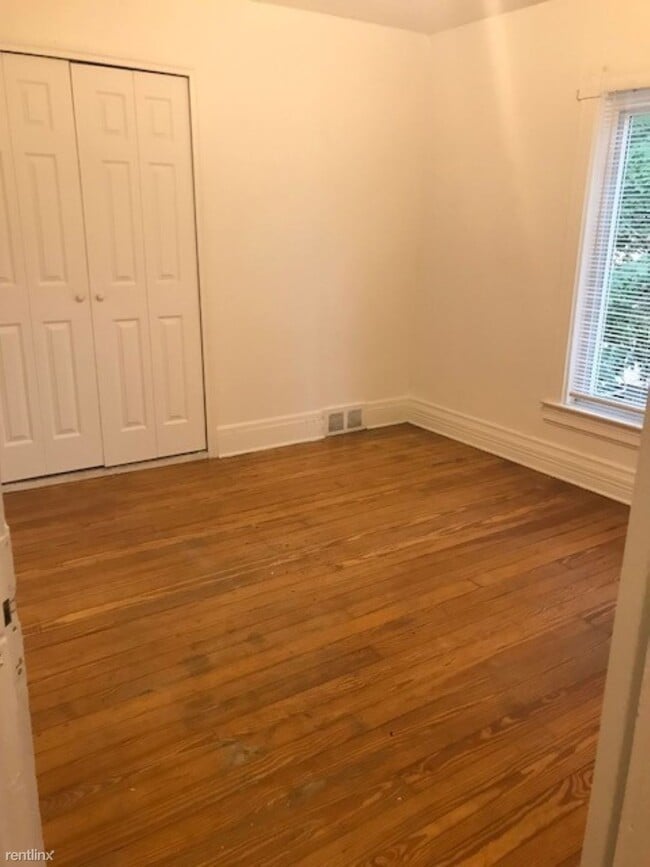 Building Photo - 5 br, 1.5 bath House - 108 N Normal St