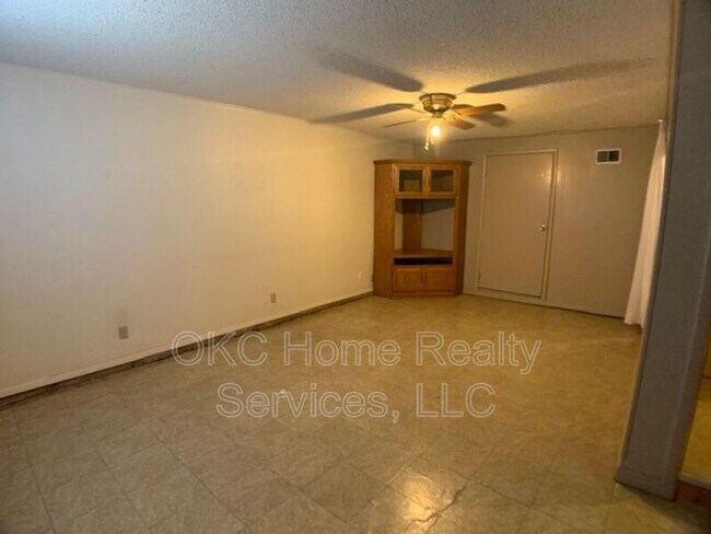 Foto del edificio - 1029 SE 40th St