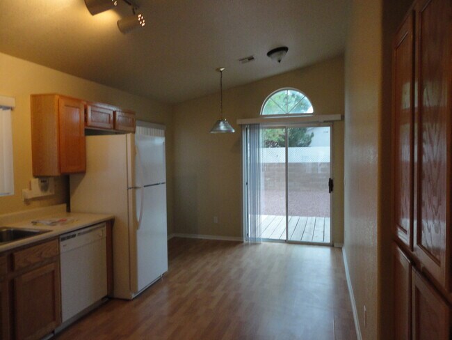 Foto del edificio - 7009 Old Village Ave