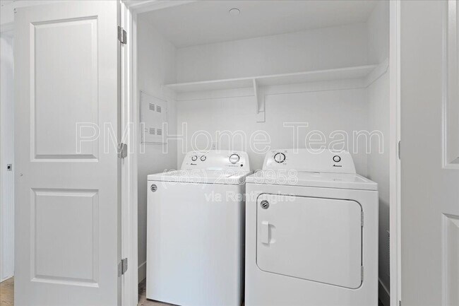 Foto del edificio - 3378 Washington Blvd