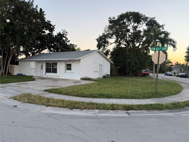 Building Photo - 22773 SW 65th Ave