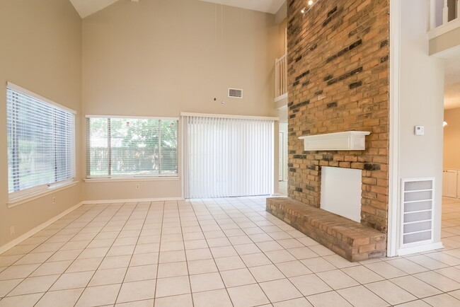 Building Photo - 4714 Cashel Castle Dr