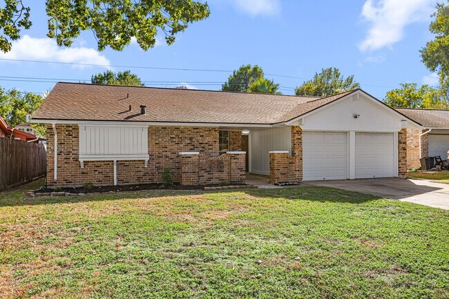 Foto del edificio - 19411 Long Lake Dr