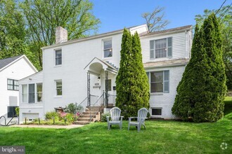 Building Photo - 6023 Walhonding Rd