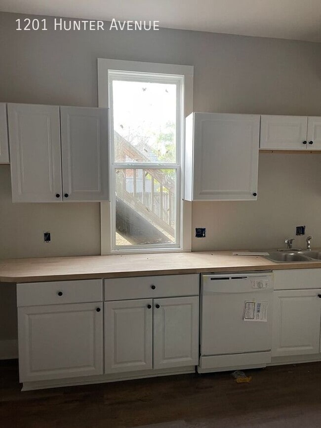 Building Photo - 1201 Hunter Ave