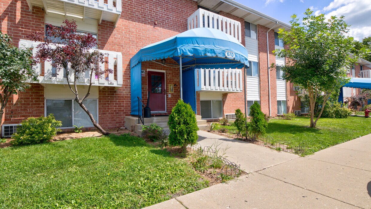 Foto principal - 660 E Liberty St
