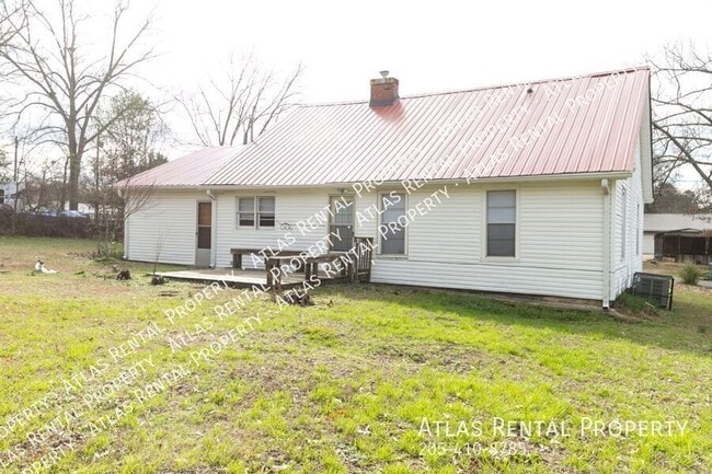 Building Photo - 748 11th St