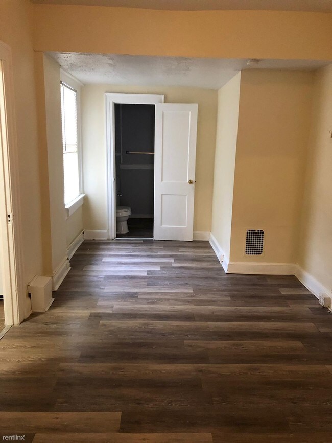 Building Photo - Studio, 1 bath  - 105 Scranton St Unit 1R