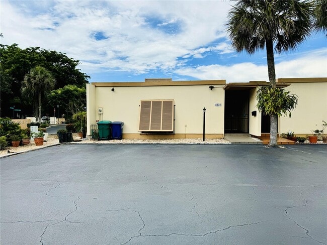 Building Photo - 6950 Sharpecroft Ct