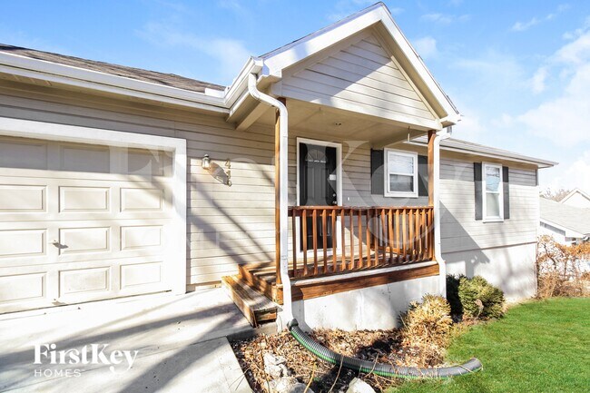 Foto del edificio - 410 N Titus Ave