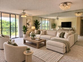 Building Photo - 5130 Las Verdes Cir