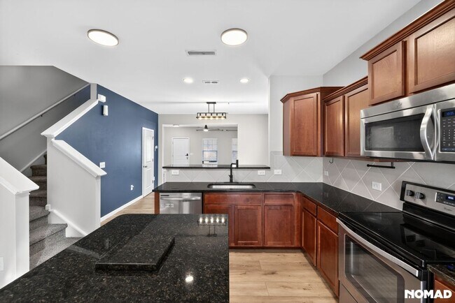 Foto del edificio - 2321 Autumn Mist Dr